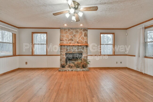 Building Photo - 495 Washboard Rd