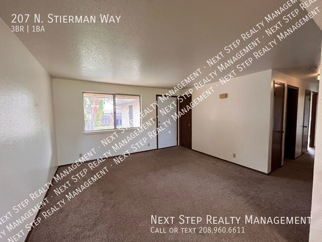 Building Photo - 207 N Stierman Way