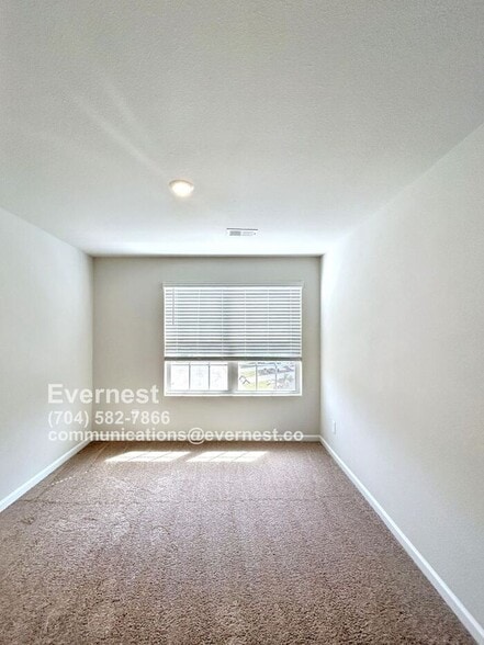 Primary Photo - 2108 Willow Gln Dr