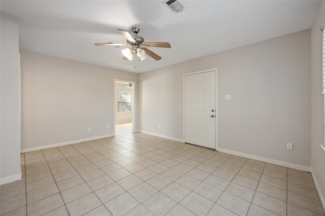 Building Photo - 6713 Barney Rd