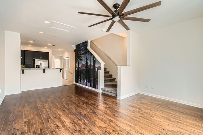 Building Photo - Stylish 3BR Townhome in Prime Central SD –...