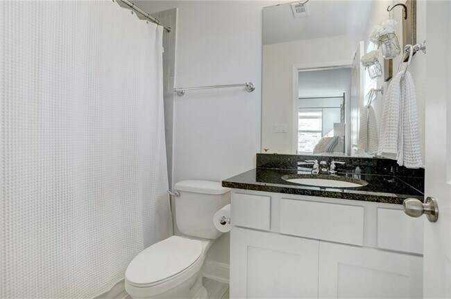 Building Photo - 3208 Bravo Dr