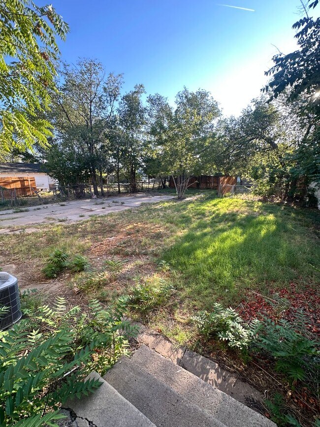 Building Photo - 907 S Carolina St