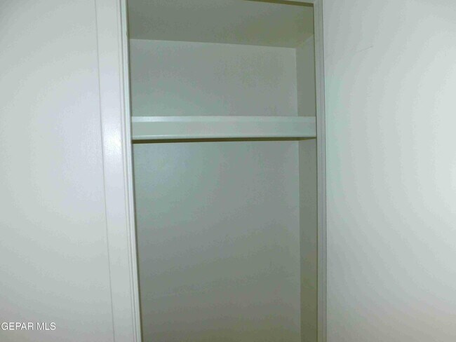 Building Photo - 225 3 Rivers Dr