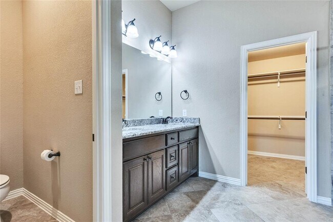 Building Photo - 2132 Montesol Ln