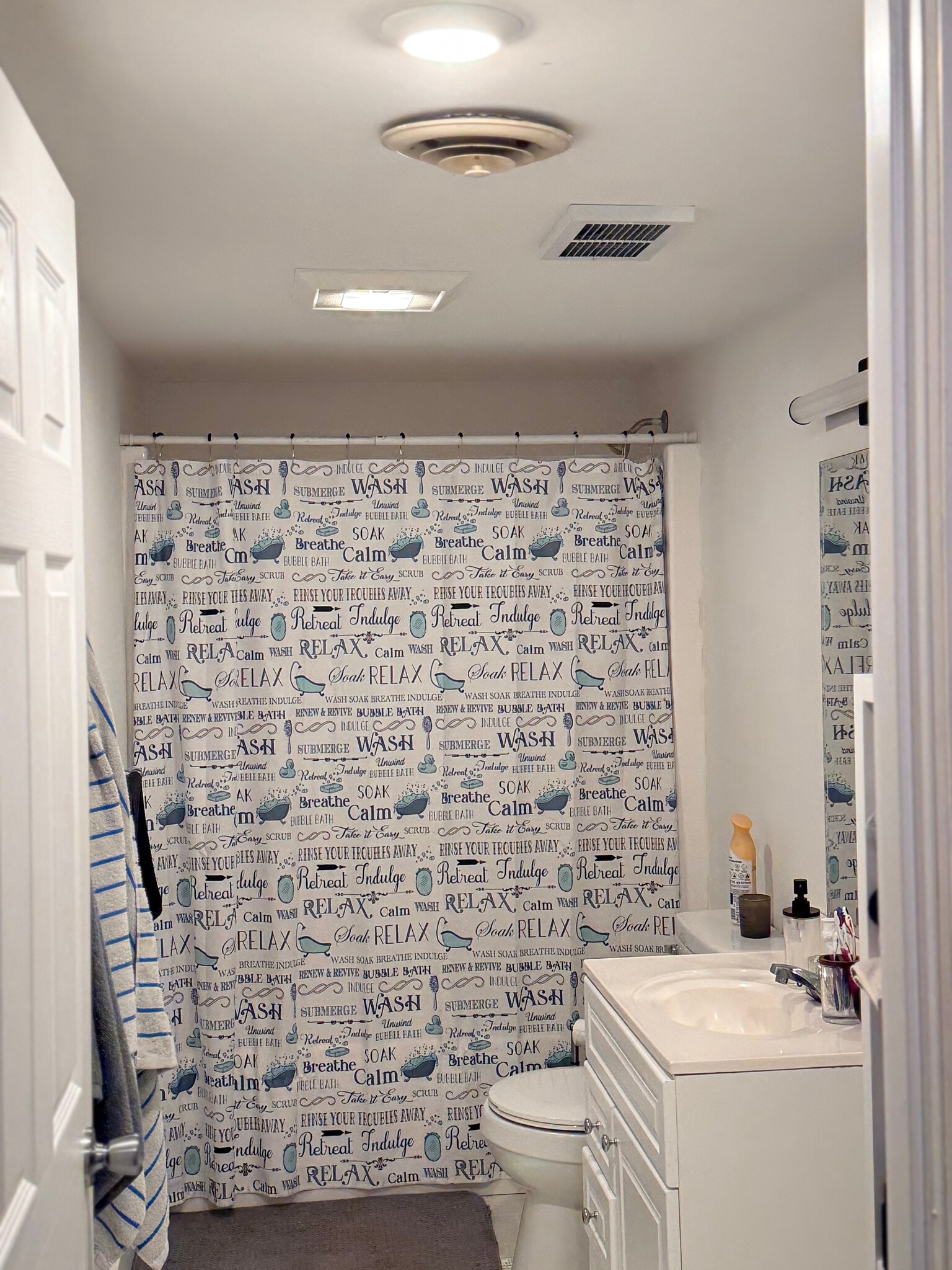 Bathroom - 216 Saint Paul St SW