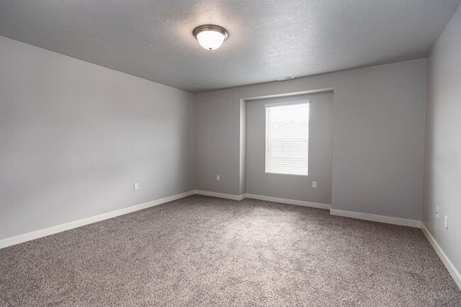 Building Photo - Amazing Paytons Quarry Townhome in Herriman