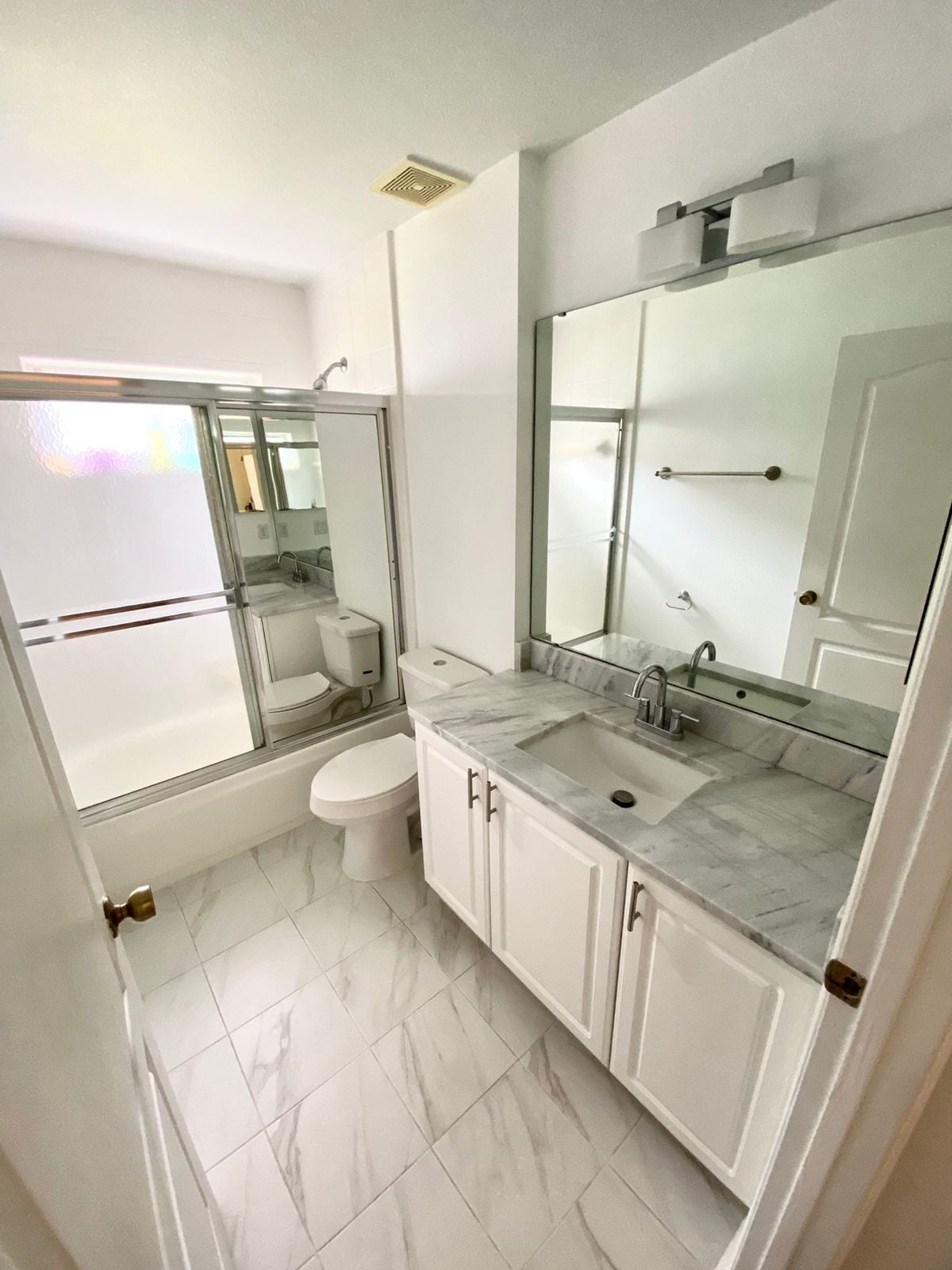Building Photo - 2840 Runyon Cir