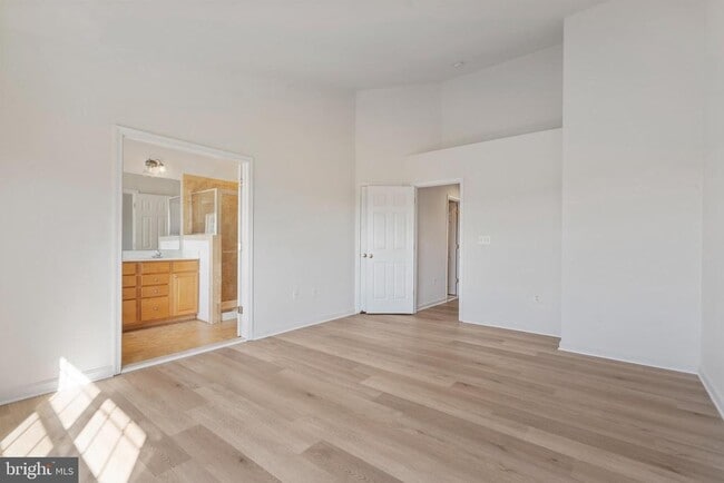 Building Photo - 200 Chesterbrook Ct
