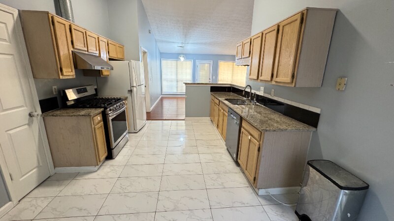 Building Photo - 2295 W Liddell Rd