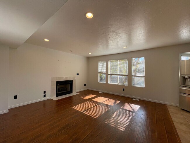 Building Photo - 4111 W 9580 S