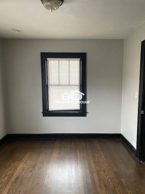Building Photo - 576 S Oxford Ave