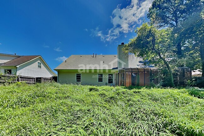 Building Photo - 1947 Walden Park Dr