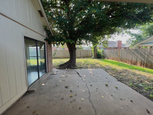 Building Photo - CHARMING 3 BED IN EDMOND!
