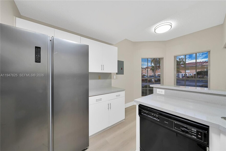 Building Photo - 14325 SW 57th Ln