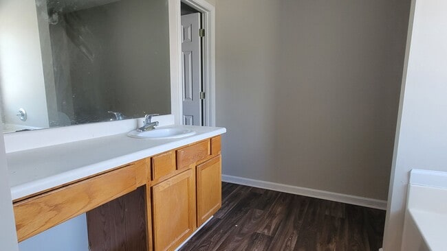 Building Photo - Coming Soon - Modern Comfort Ideal Locatio...
