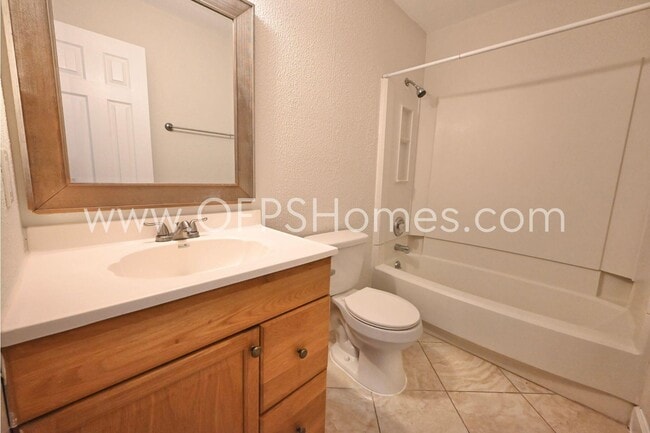 Building Photo - 710 Legion Dr