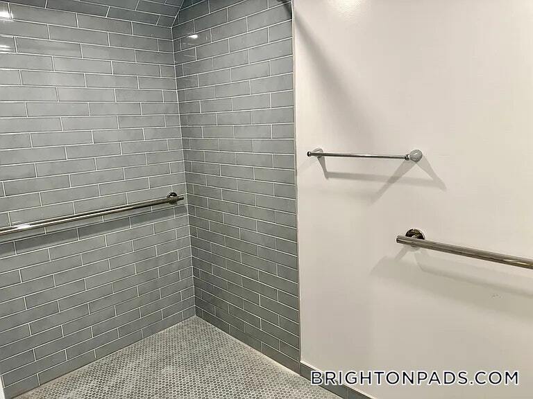 Building Photo - 2 Ayr Rd