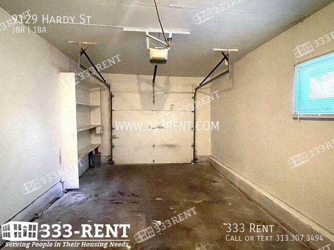 Building Photo - 9129 Hardy St