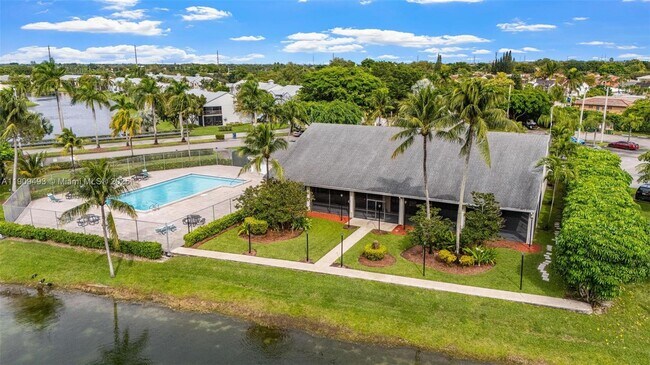 Building Photo - 1211 S Independence Dr