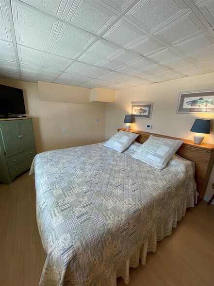 Building Photo - 94 Harbor Rd