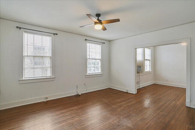 Building Photo - 1608/10 Saint Mary Street