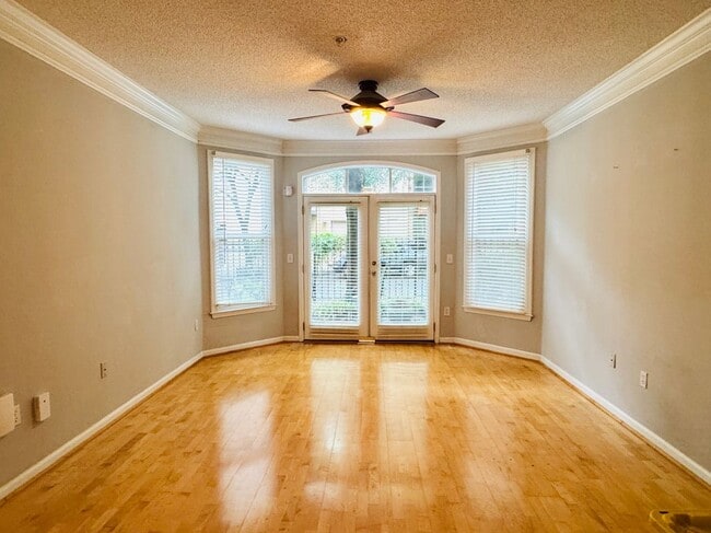 Building Photo - 955 Juniper St NE