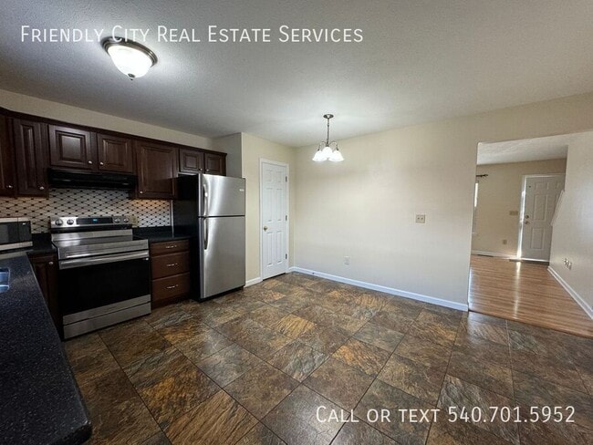 Building Photo - 2320 Breckenridge Ct