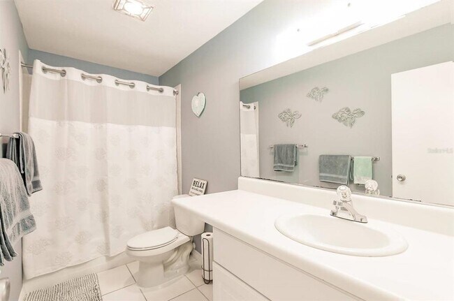 Building Photo - 1255 E Peppertree Dr