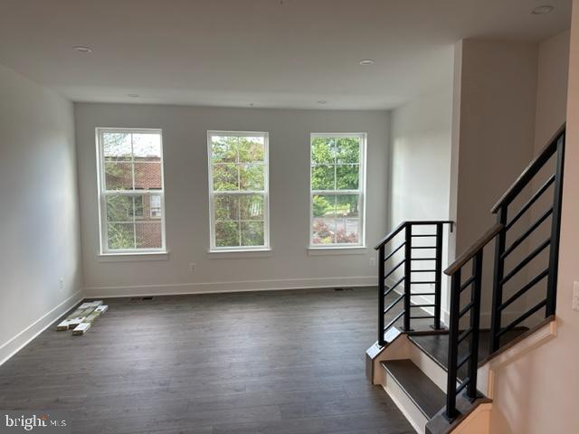 Building Photo - 11256 Bunsen St