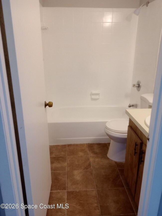 Building Photo - 2190 Knox McRae Dr