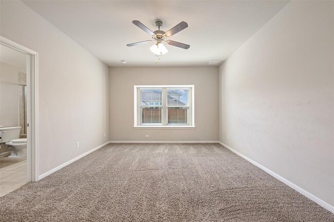 Building Photo - 5641 Sacco St