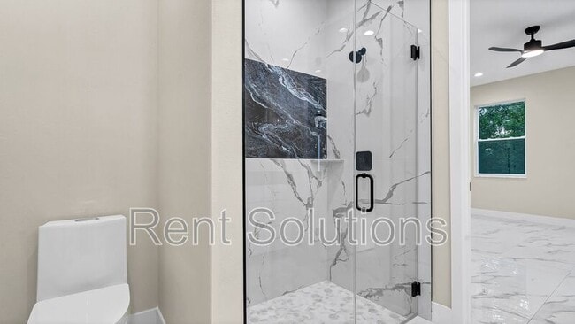 Building Photo - 2839 60th Ave N