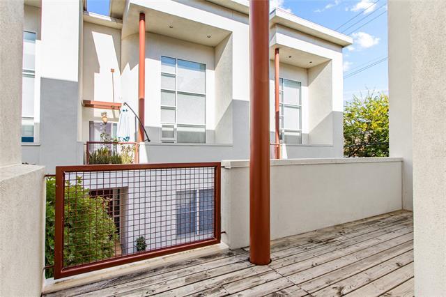 Building Photo - 4022 Travis St