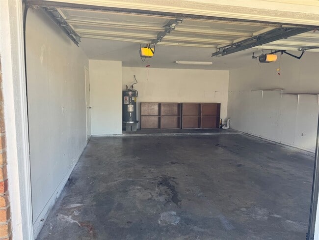 Building Photo - 22823 Deville Dr