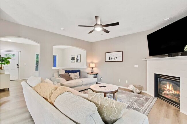 Building Photo - 2933 W Tubac Dr
