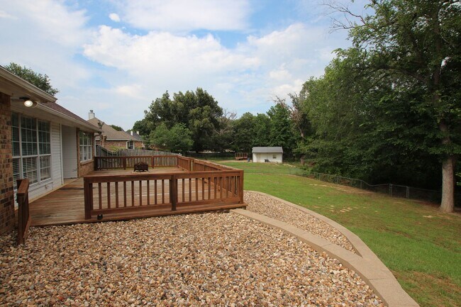Building Photo - COMING SOON! Stunning 3 Bed 2 Bath Home in Lindale ISD!