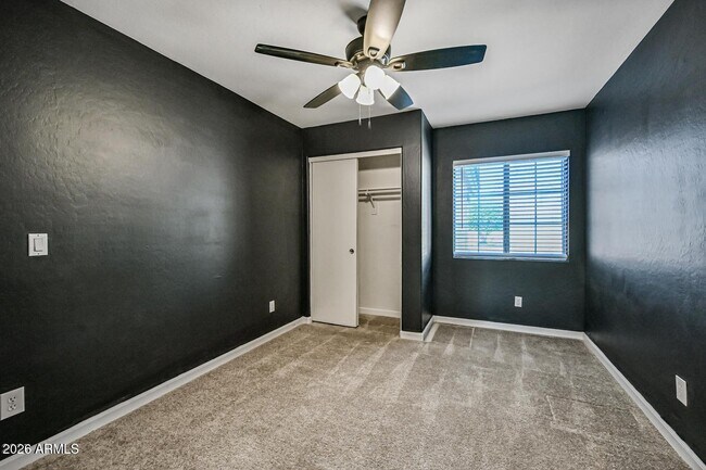 Building Photo - 12021 W Columbine Dr
