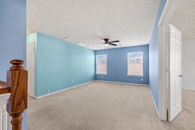 Building Photo - 2715 Skyview Knoll Ct