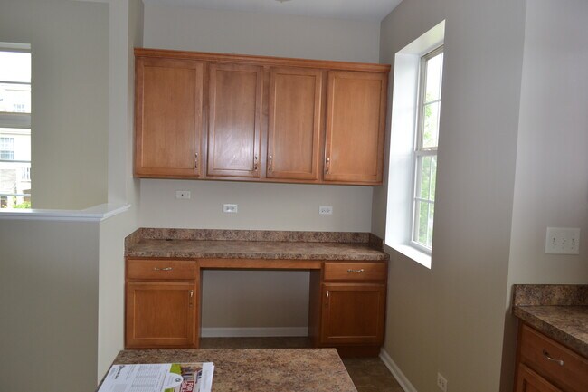 Building Photo - 10225 Camden Ln