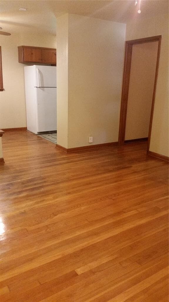 Building Photo - 511 Fleetwood Dr