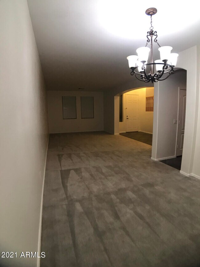 Building Photo - 17584 W Acacia Ct