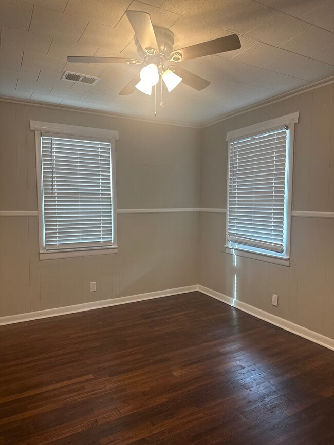 Building Photo - 45 Garden St