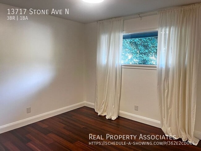 Building Photo - 13717 Stone Ave N