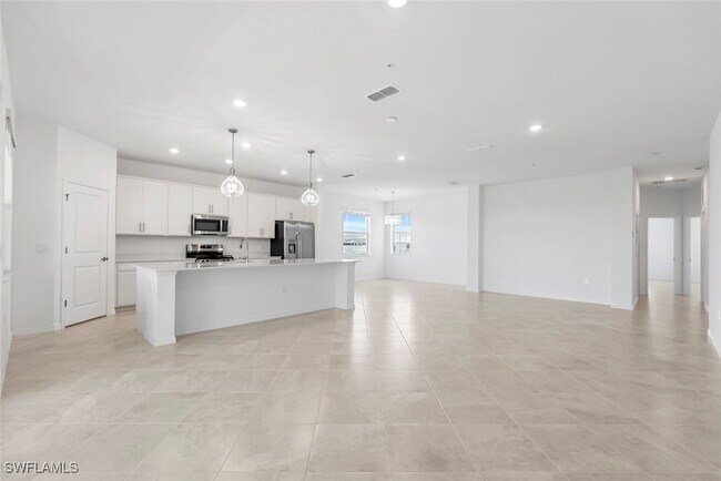 Building Photo - 15182 Bluffton Ln