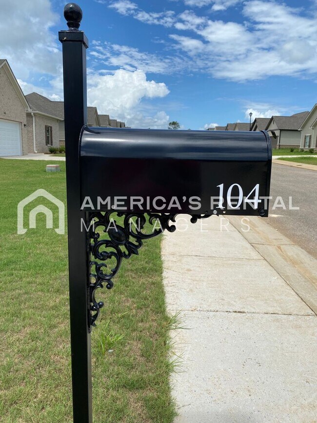 Building Photo - DEPOSIT PENDING! Home for Rent in Clanton,...