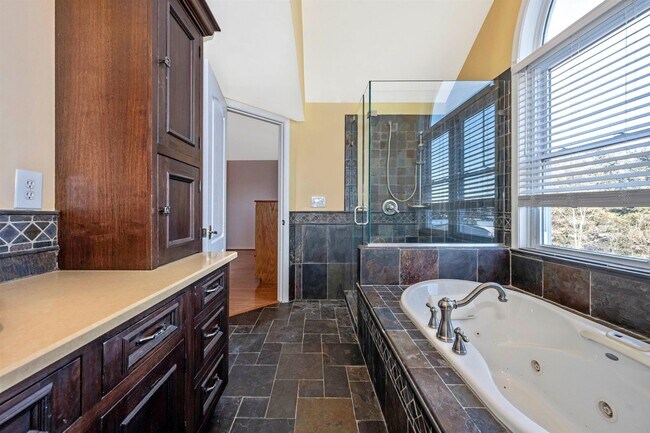 Building Photo - WELLER ESTATES