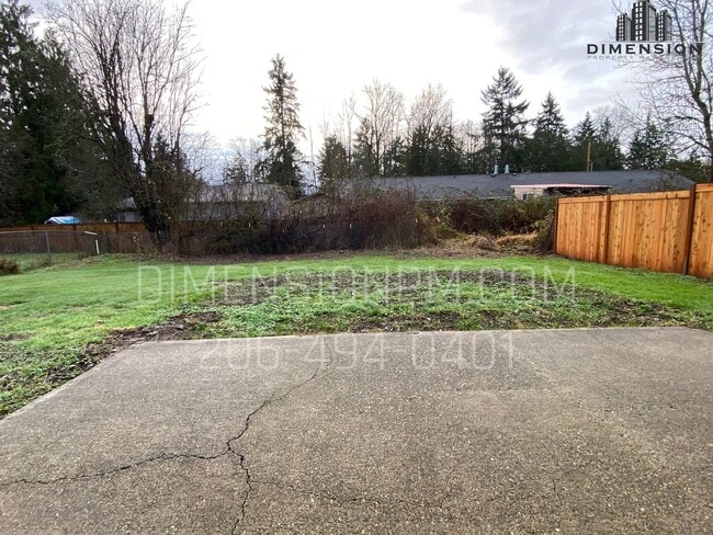 Building Photo - 101st Duplex