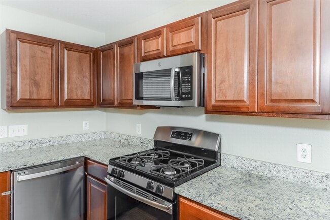 Building Photo - 2127 Whittier Dr