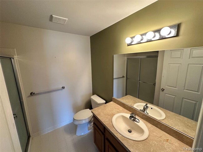 Building Photo - 16056 Morningside